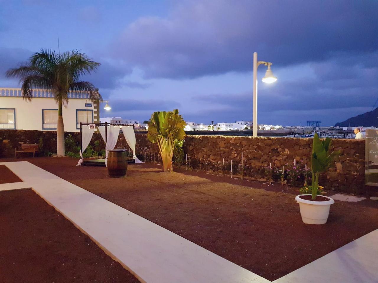 La Graciosa Camelia Beach Vistas Mar กาเลตา เด เซโบ ภายนอก รูปภาพ